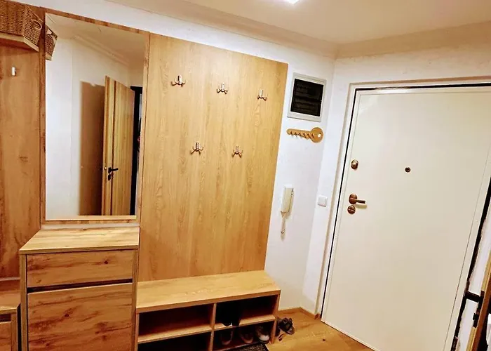 Light & Wood Design - 89 M2 In شقة براغ