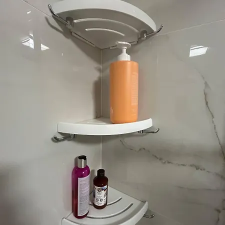 Apartment Light & Wood Design - 89 M2 In