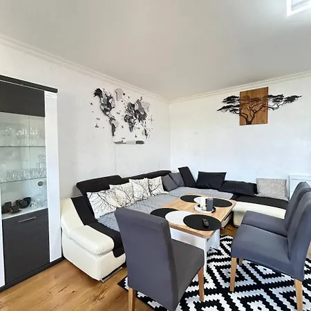 Light & Wood Design - 89 M2 In Apartment *