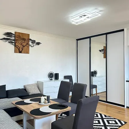 Light & Wood Design - 89 M2 In Апартаменты Прага