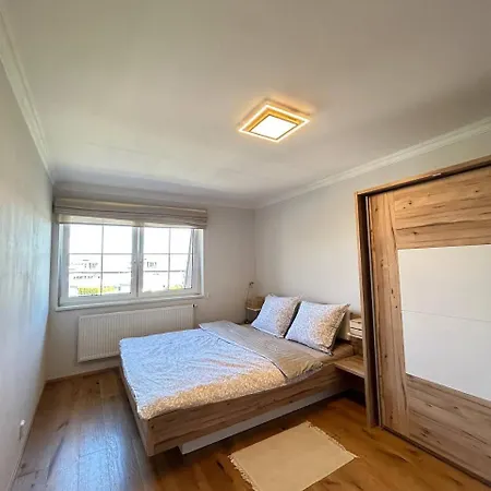 Light & Wood Design - 89 M2 In Apartment Prague